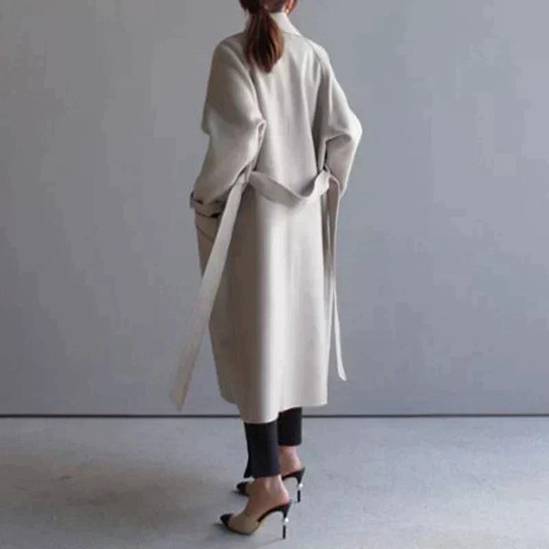 Luxora | Luxuriöser Wollmantel