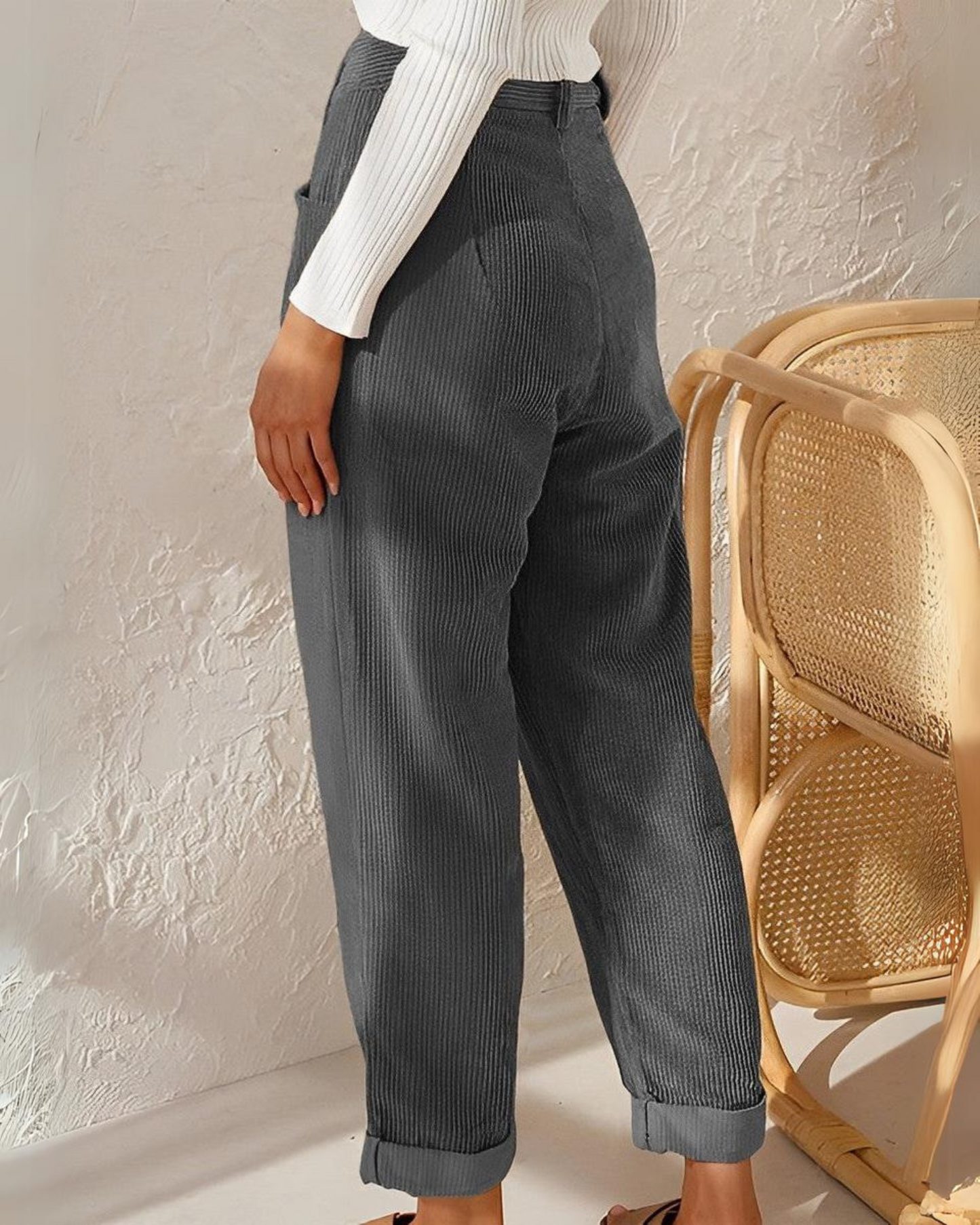 Clara™ | Retro-Cordhose mit hohem Bund